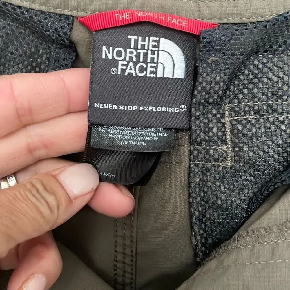 The North Face Brown Convertible Hiking Pants/Shorts - Size 32 (31” inseam)
